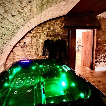 Spa Gaalor***** - Jacuzzi & Sauna A Ruan Exterior foto